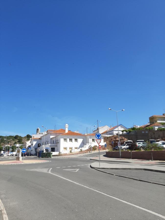 شقة Santiago do Cacém  في Alojamento Ferreira - Apartamento B المظهر الخارجي الصورة